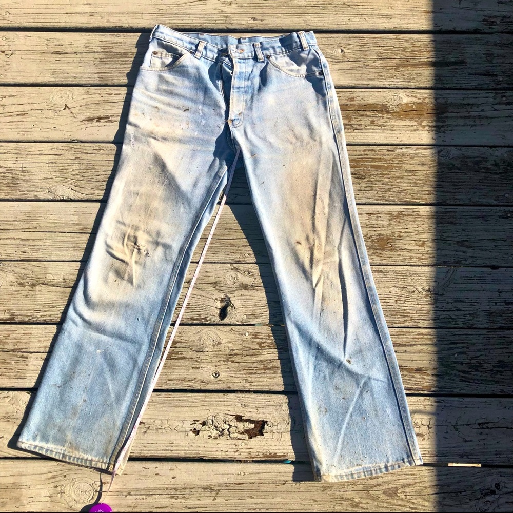 Vintage Levi’s Bootcut Jeans 30x30- orange tag- original patches on butt pockets